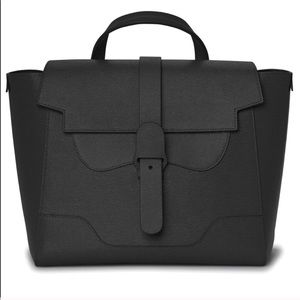 Black Senreve Maestra bag in mimosa onyx!